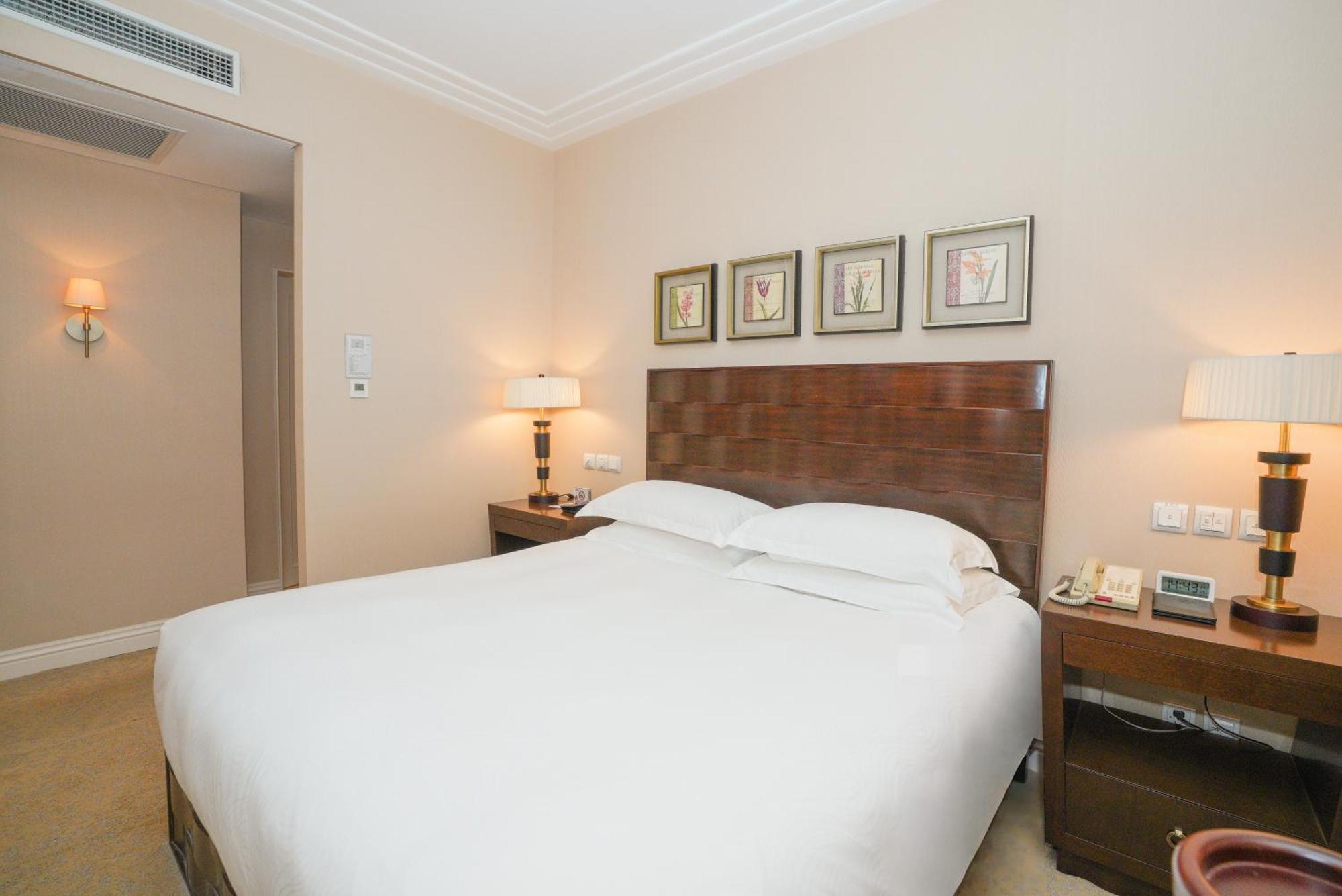 Broadway Mansions Hotel - On The Bund Shanghai Esterno foto