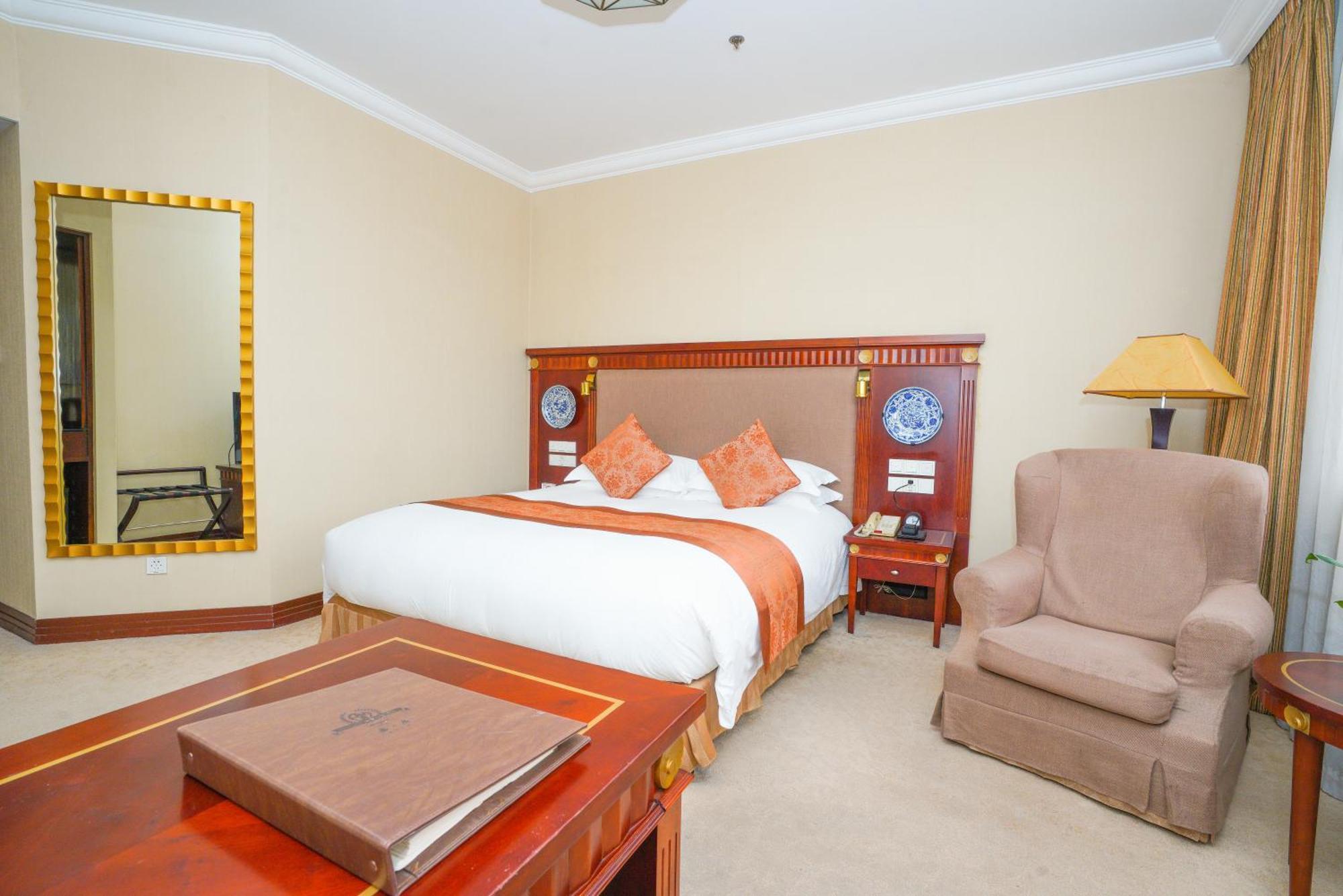 Broadway Mansions Hotel - On The Bund Shanghai Esterno foto