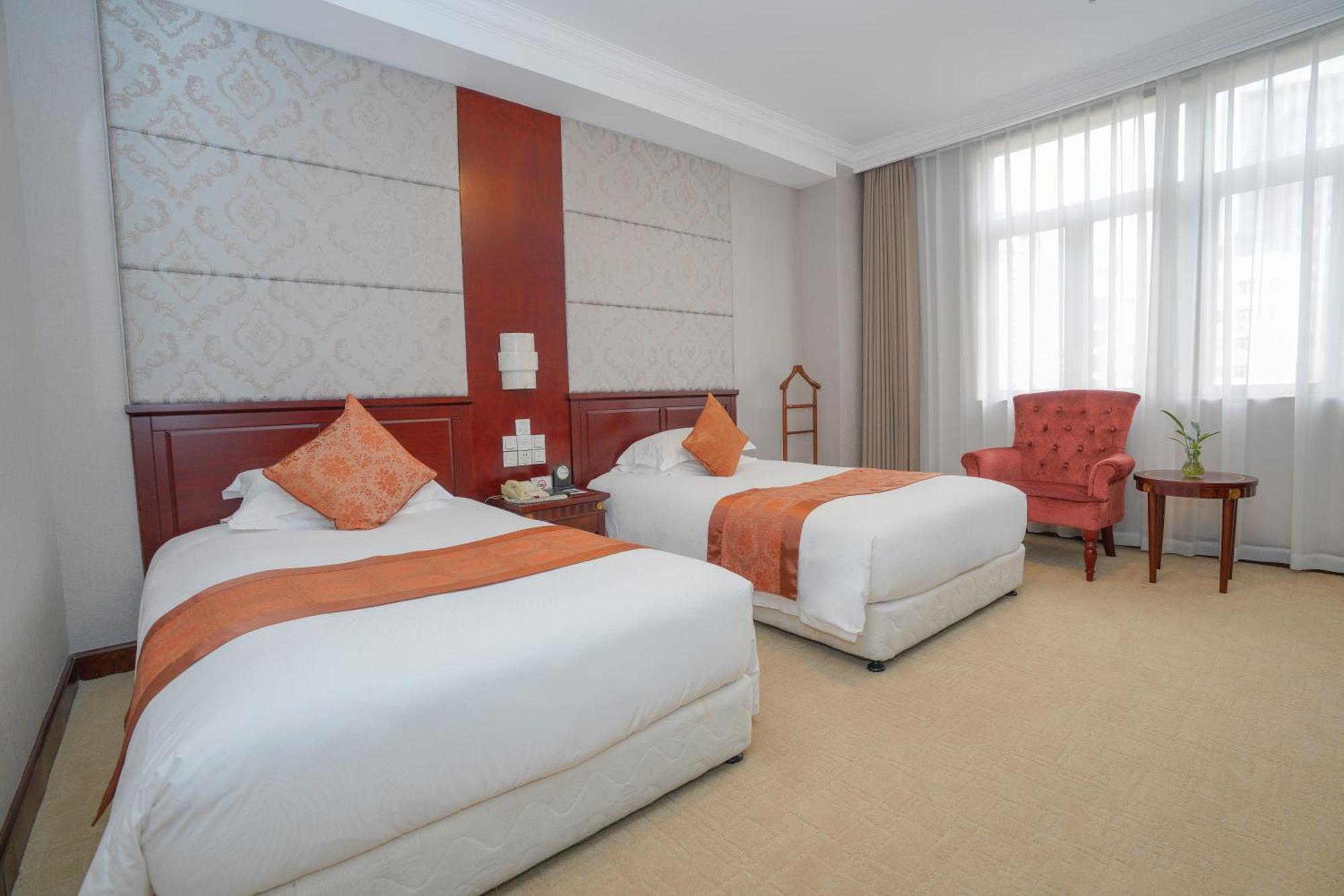 Broadway Mansions Hotel - On The Bund Shanghai Esterno foto