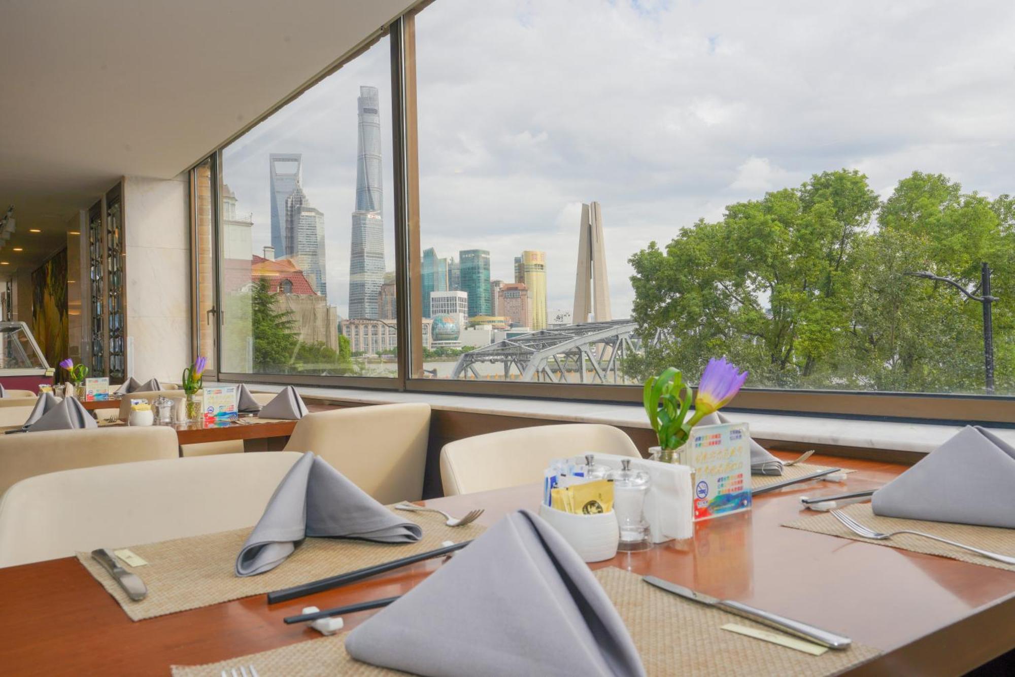 Broadway Mansions Hotel - On The Bund Shanghai Esterno foto
