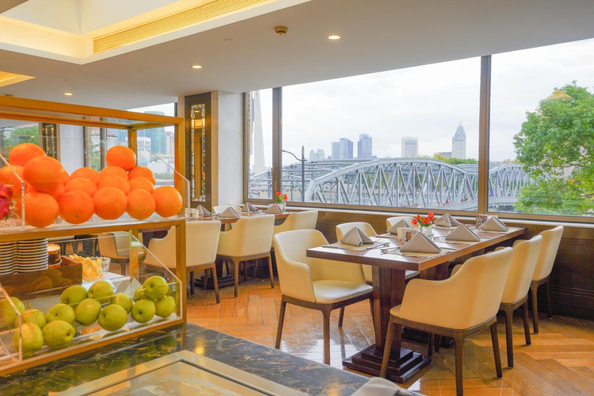 Broadway Mansions Hotel - On The Bund Shanghai Esterno foto